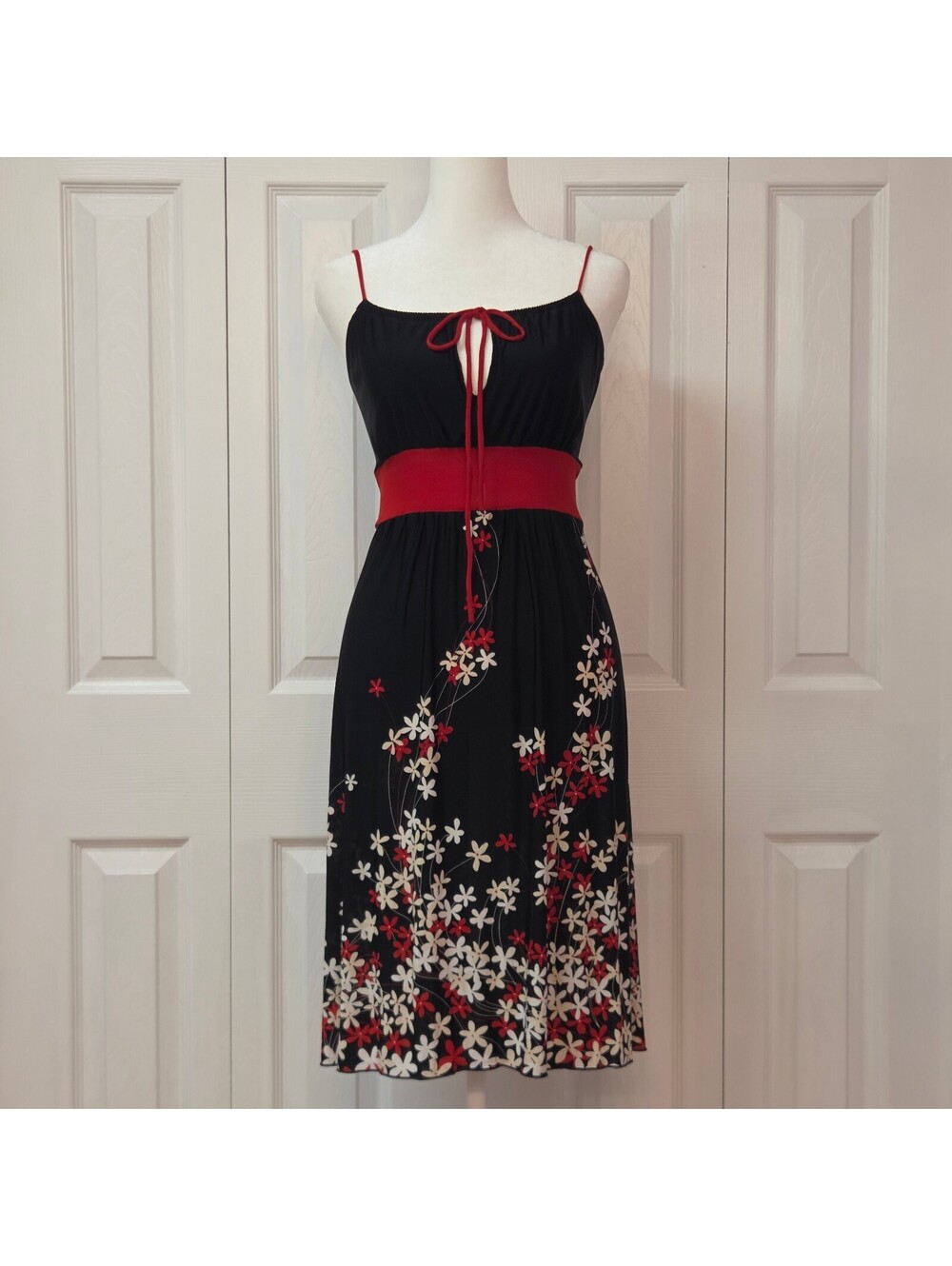Vintage Y2K Black White Red Graphic Floral Dress Charlotte Russe Retro Japanese